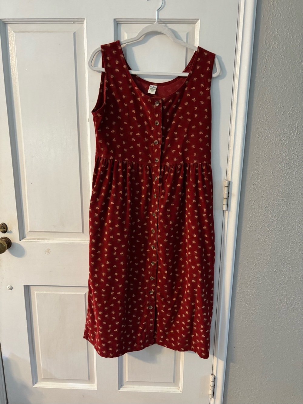 L.L. Bean Red Floral Corduroy Maxi Dress/Jumper 8 Petite Sleeveless Button Front